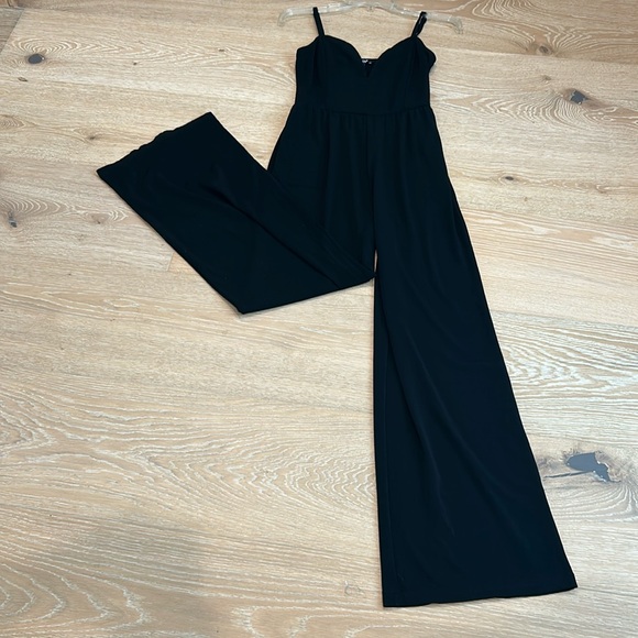Express Black Jumpsuit Size XS - Picture 1 of 5
